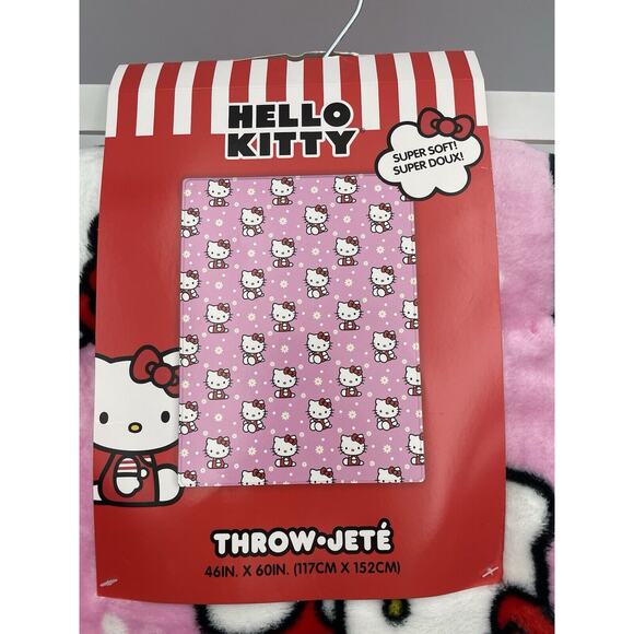 NEW Hello Kitty Pink Plush Throw Blanket 46"x60" Daisies - Picture 3 of 9